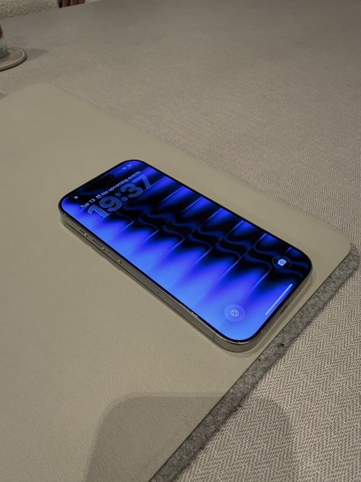 iPhone 16 Pro 128Gb Titanio Natural (Branco) Desbloqueado