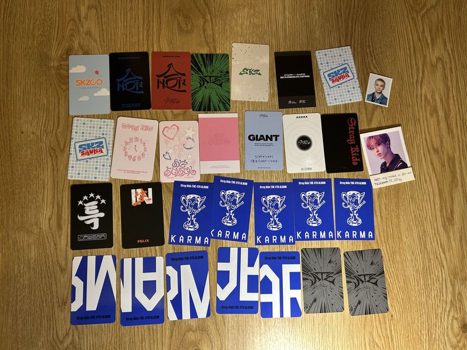 Продаж офіційних карток гурту Stray Kids