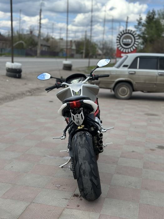 MV Agusta Brutale 800