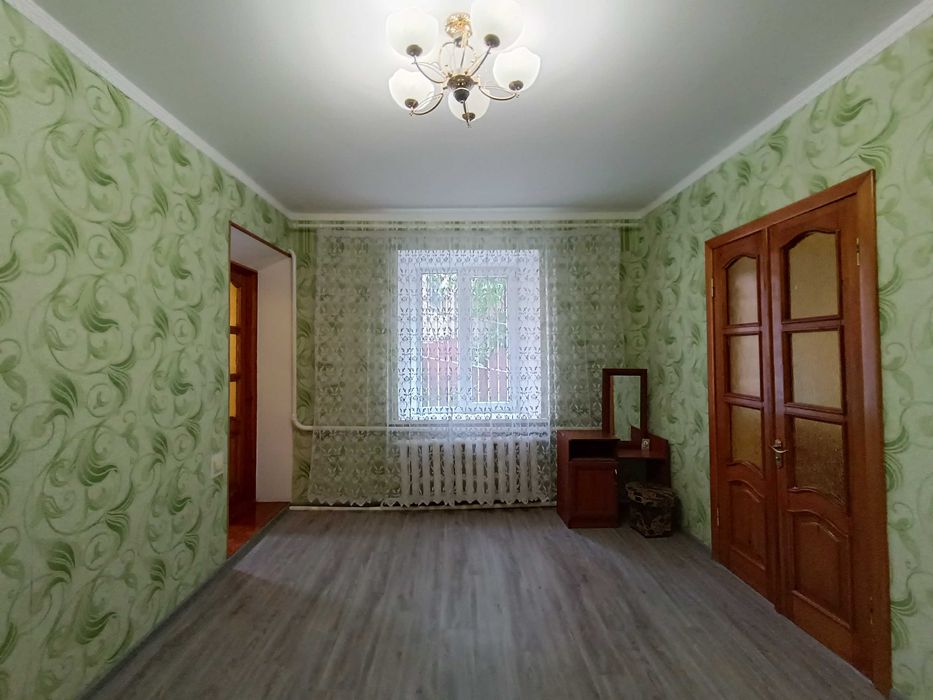 Частина будинку (2житла)кожна зі зручностями,окремий двір вул.Суворова