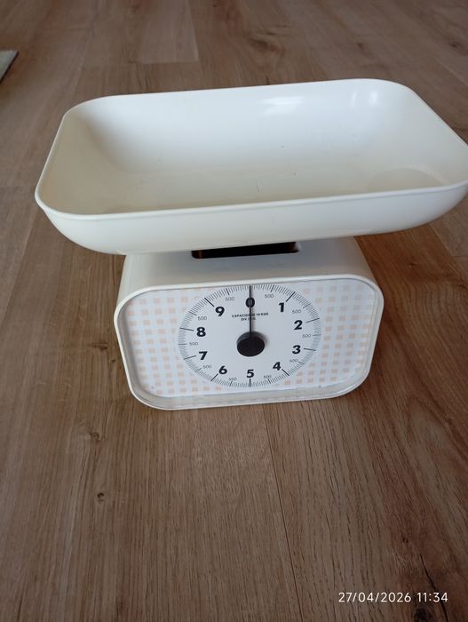 Balança cozinha e vários itens
