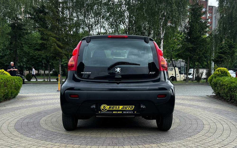 Peugeot 107 2011