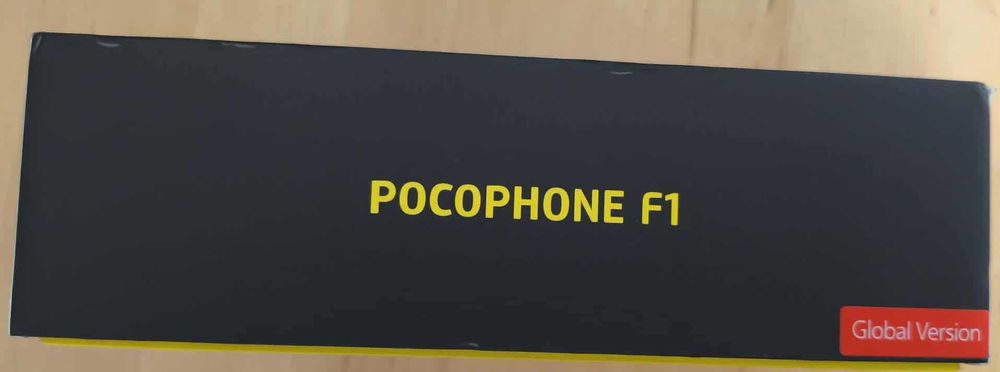 Poccphone F1  - Xiaomi, versão global.