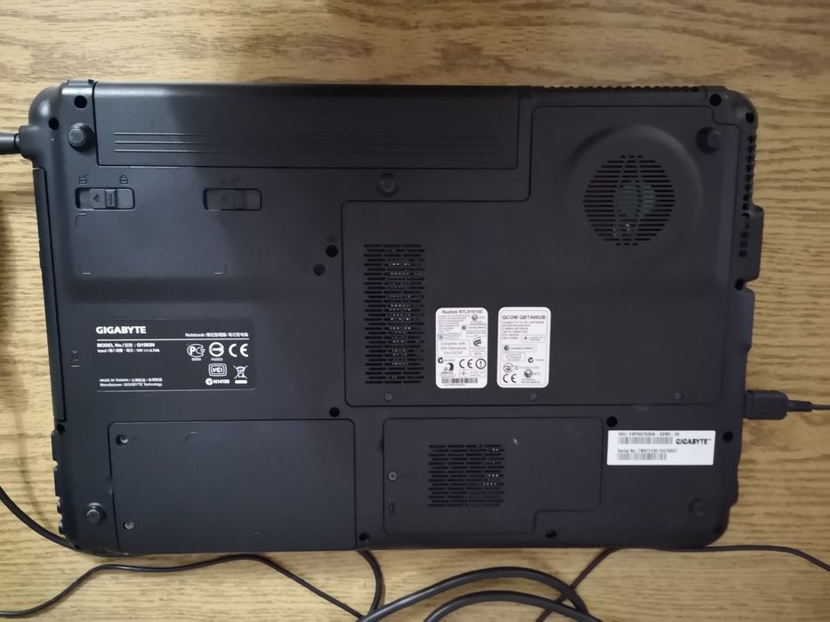 Ноутбук Gigabyte Q1585N