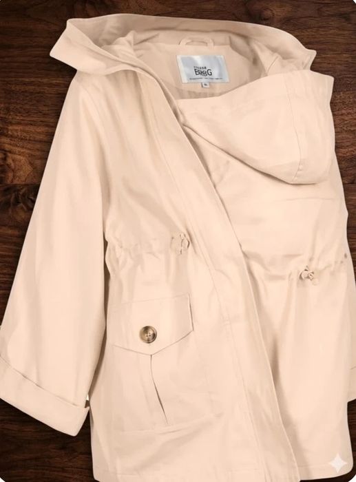 Krótki płaszczyk ciążowy z wkladem rozmiar 48