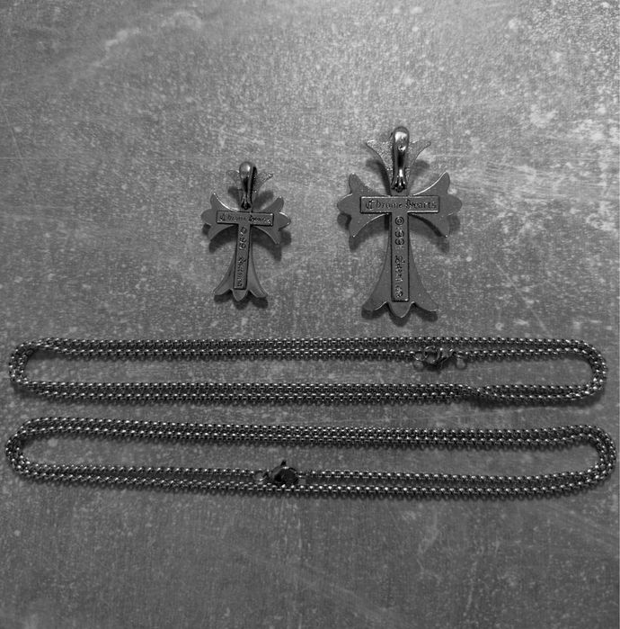 Хрестик Chrome Hearts