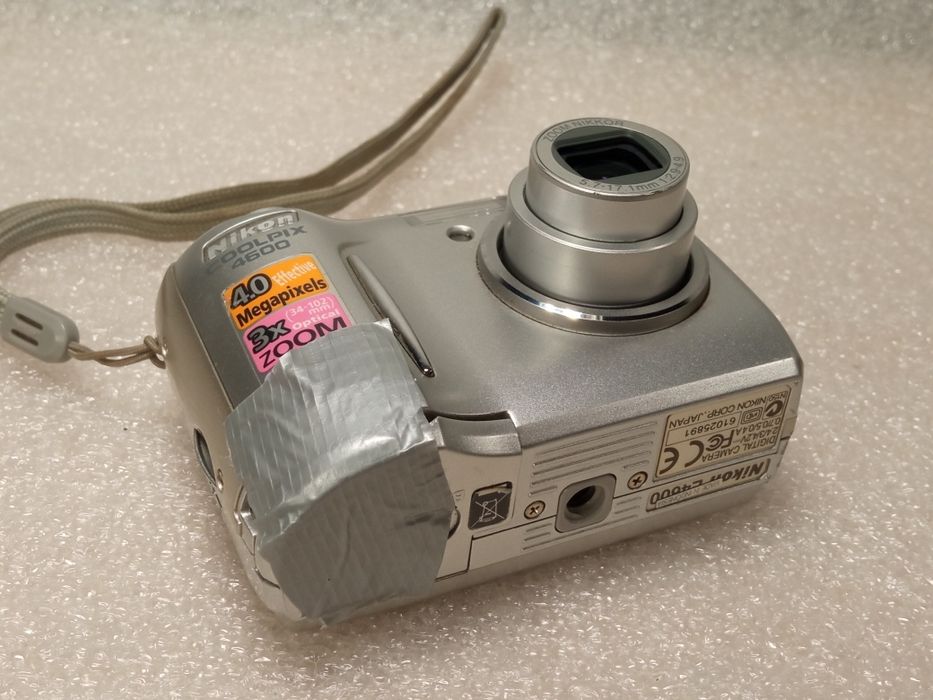 Фотоаппарат Nikon Coolpix 4600 цифровой ретро