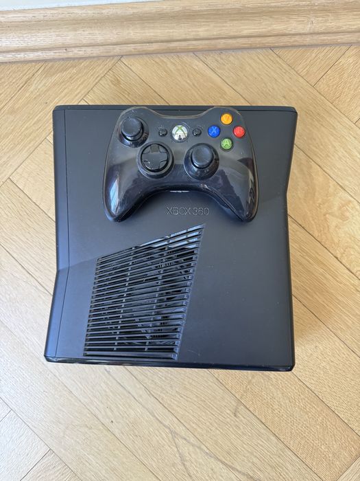 Ігрова приставка Xbox 360
