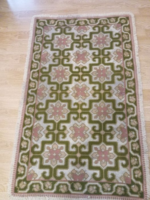 Novo preço nao perca a oportunidafe Vendo tapete arraiolos como novo