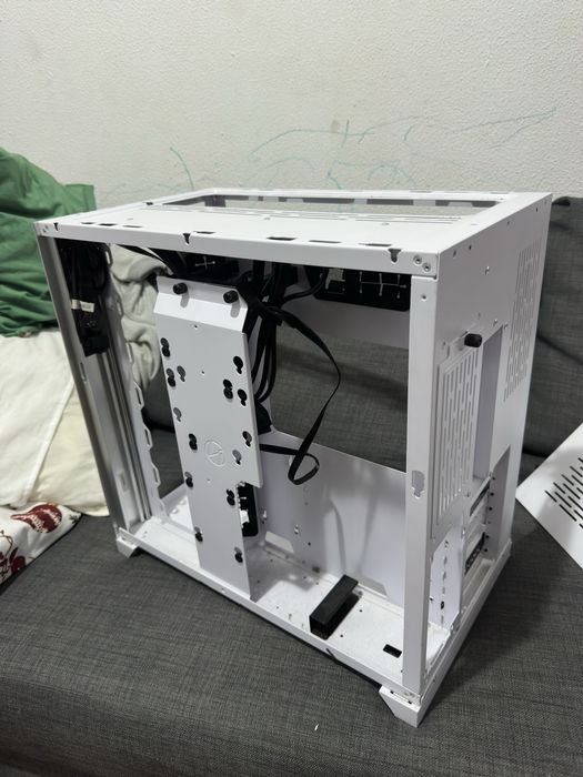 Lian li O11 dynamic + watercooler 360mm