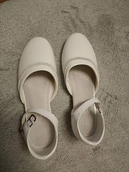 Buty rozmiar 37 dla dziewczynki