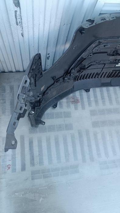 Vendo parachoque de frente Kia EV3