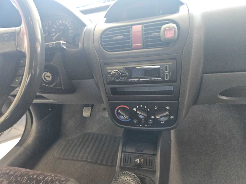Opel corsa elegance 2002 gasolina