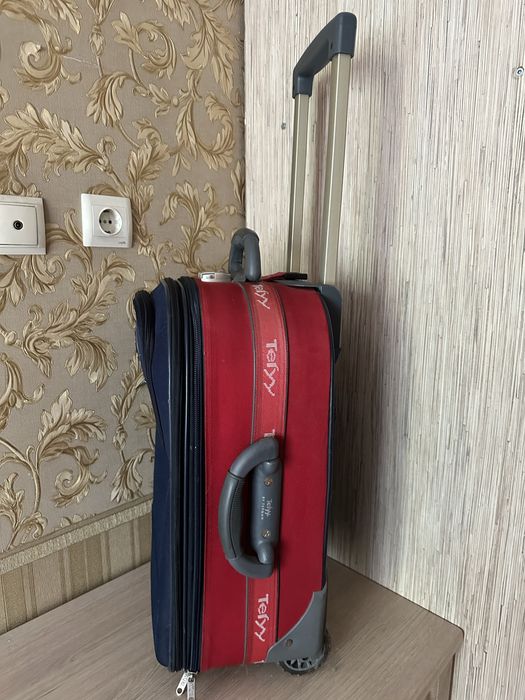 Валіза на колесах 36*22*55