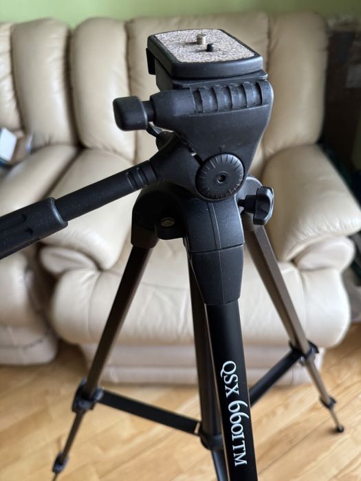 Триповерховий штатив Quantaray QSX-6601™