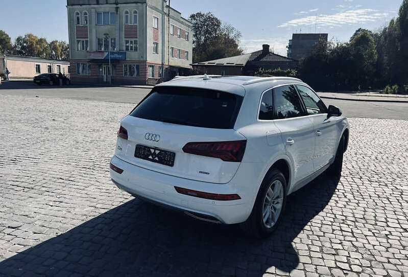 Audi Q5 2020 года