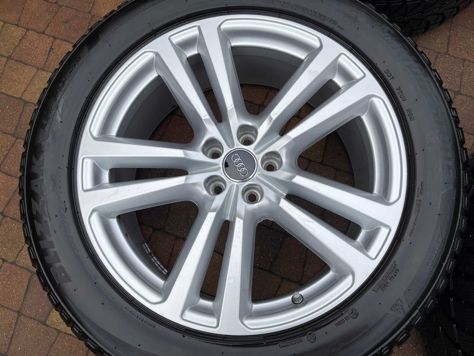3709. Alufelgi 20" Audi Q7 4M oryginalne 8J ET28 5x112 ładne proste