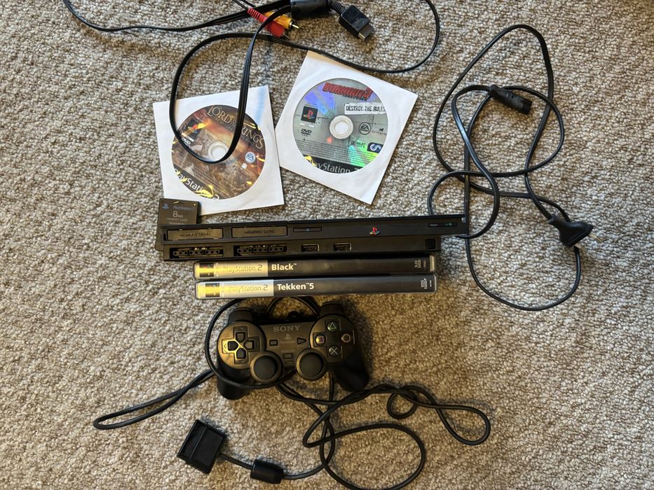 Playstation 2 PS2 slim + karta pamieci/memory card 8mb + pad/kontroler + 4 gry