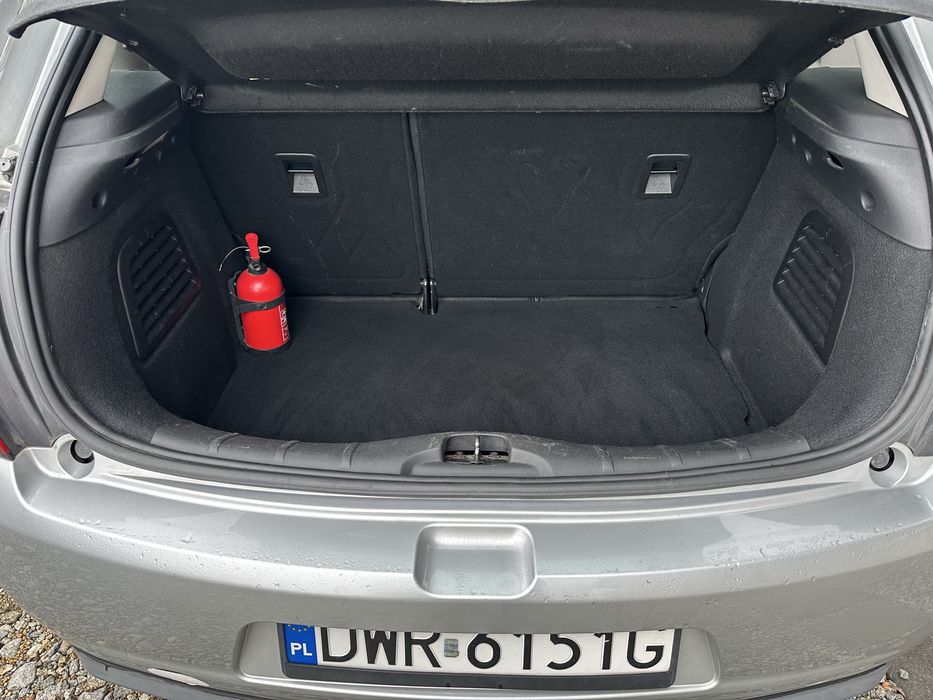 Citroen C3 1.4b salon pl maly przebieg 130/  klimatyazja bezwypadkowy