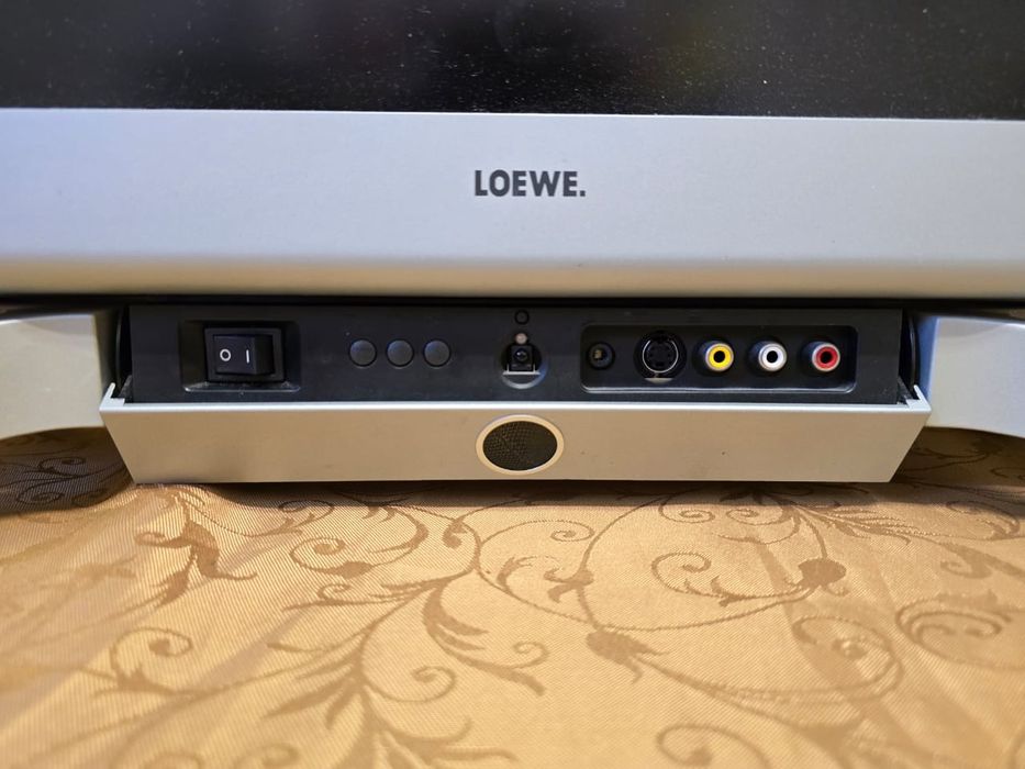 Телевизор Loewe Concept L 26 (66 см)