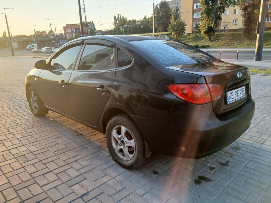 Hyundai Elantra 2.0 газ