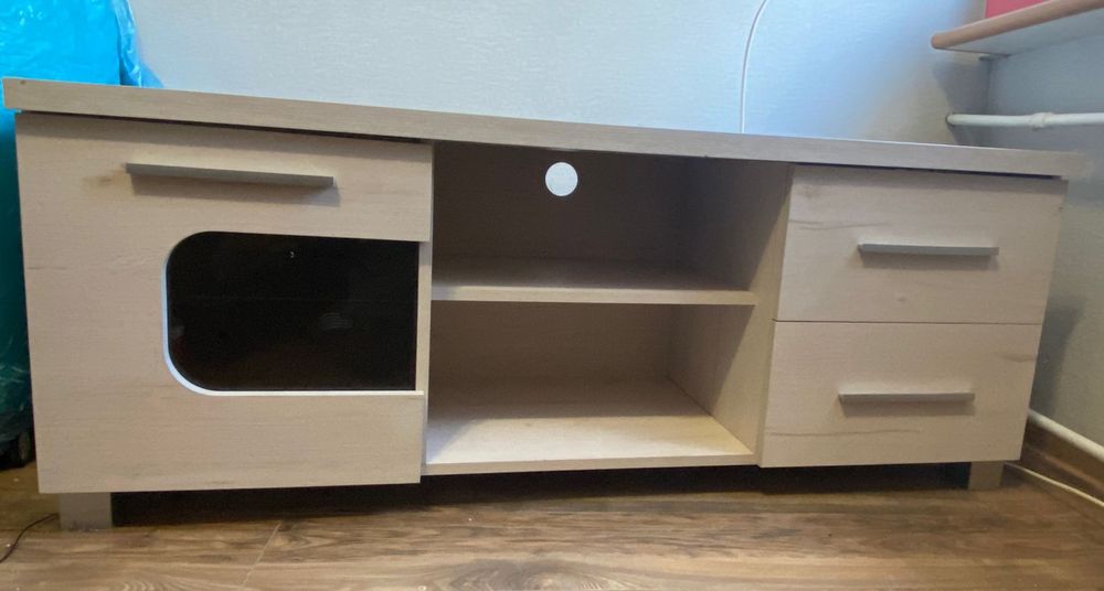 Szafka rtv podświetlana