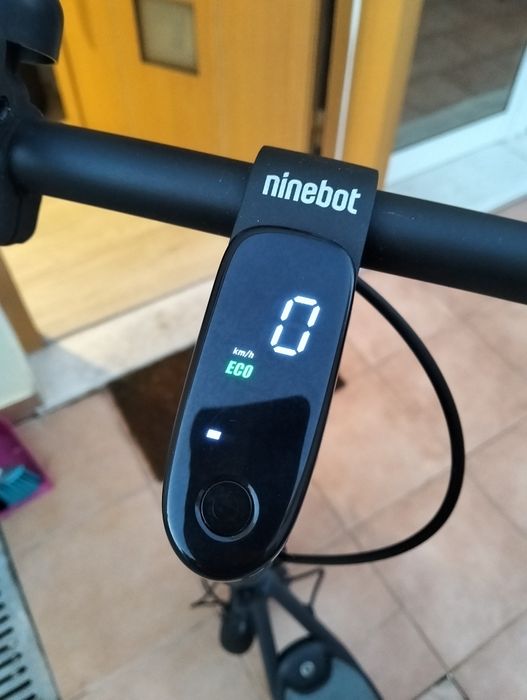 Trotinete Ninebot KickScooter F2