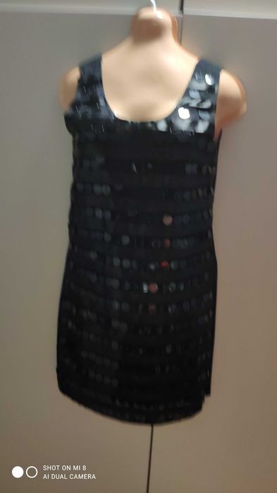 Sukienka cekinkowa czarna