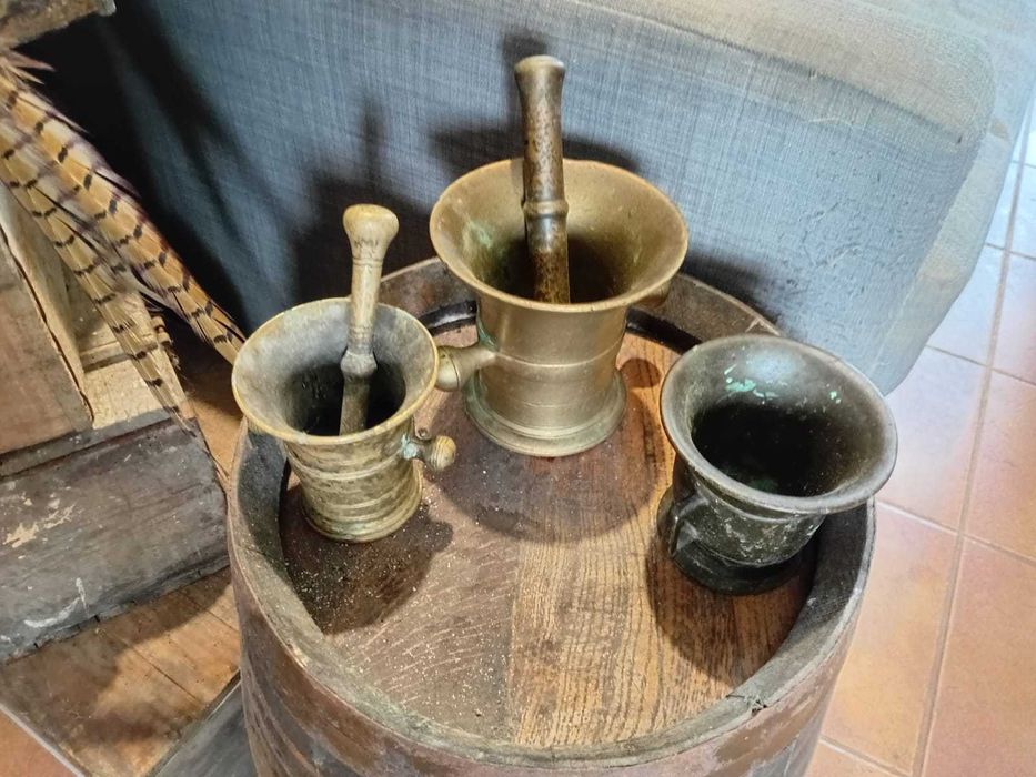 Conjunto antigo de 3 cinzeiros de cobre