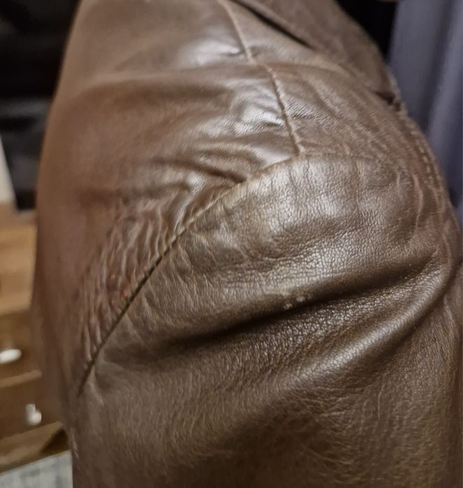 Шкіряний піджак з дуже м'якої шкіри