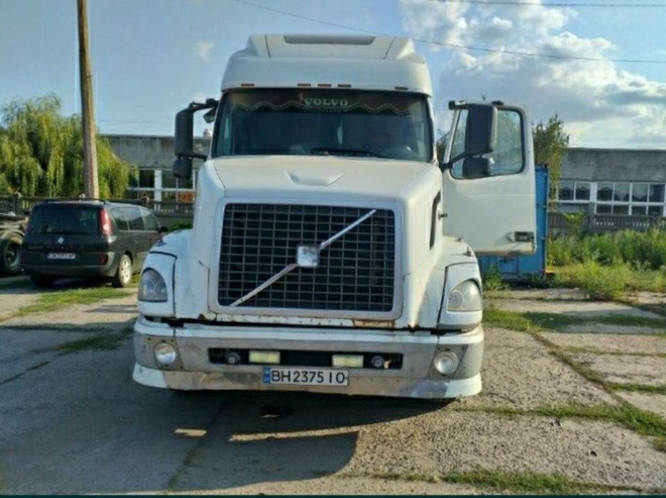 Продам VOLVO VNL  .