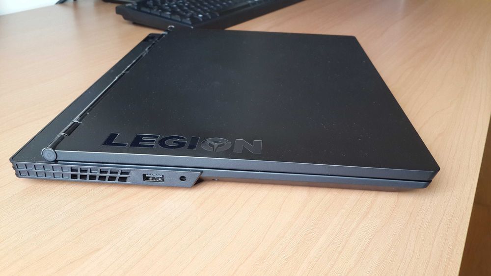 Portátil gaming legion i7-8750H