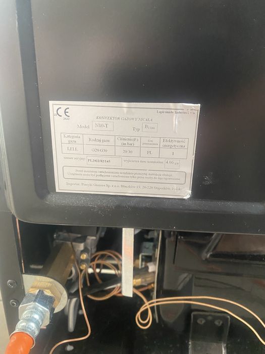 Piecyk gazowy LaPiramide N10T 4 kW z odprowadzeniem spalin +KonvekPro + termostat