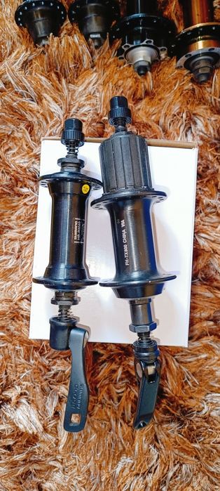 Par de cubos Shimano btt