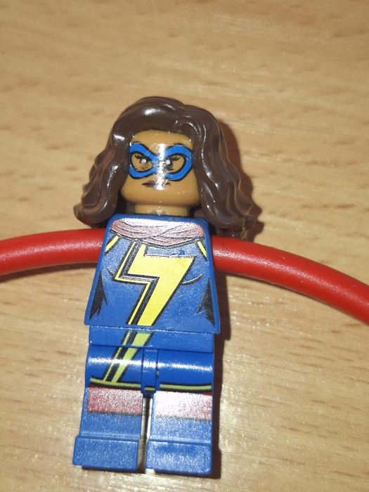 Продам колекційну фігурку Lego Ms.Marvel
