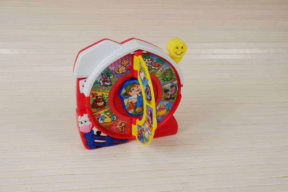 Игрушка музыкальная обучающая звуки для малышей 6+ fisher elc ферма