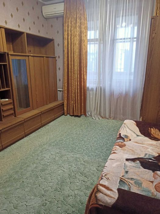 (13) Сдам 2х комн. "сталинку" в престижном р-не, 2 ст. Б. Фонтана,