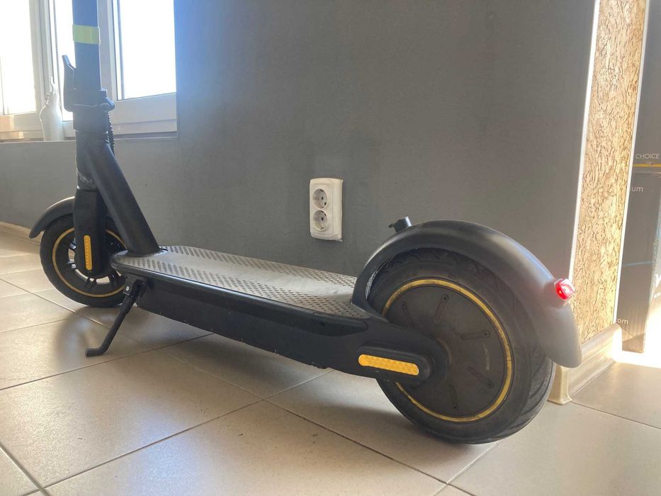 Електросамокат r803z --до 150кг-- 35км/год -- запас 25-30км