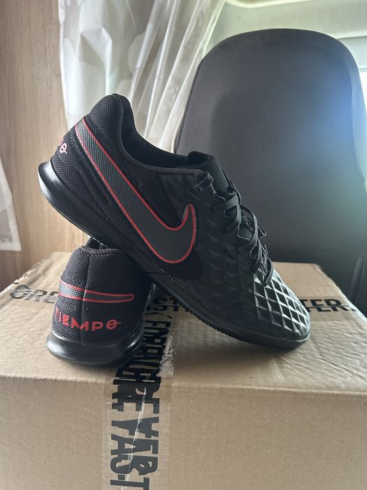 Бампи Nike tempo  Made in Vietnam  Вирізані пʼятки 42(26,5см) 700 грн