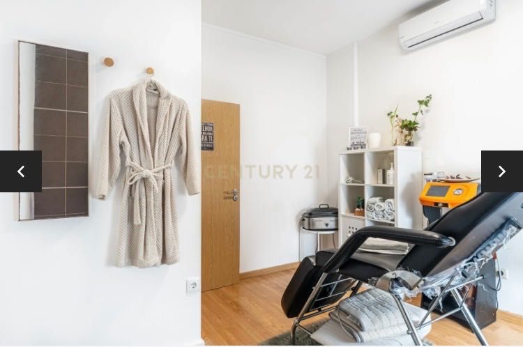 Vendo todo o Material e Máquinas de clínica/spa