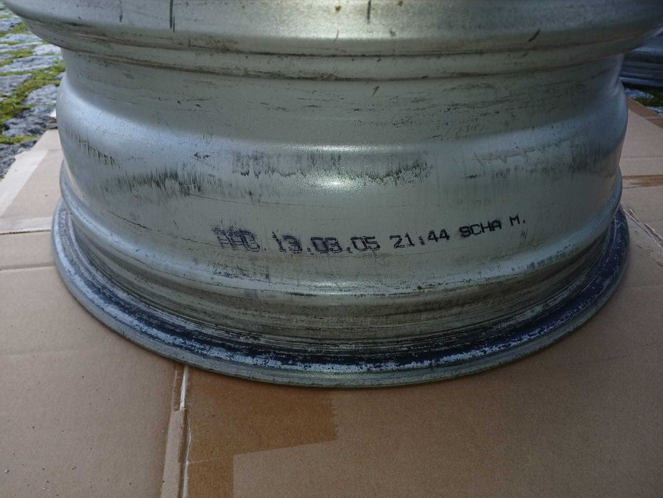 Conjunto de Jantes BMW 16 Originais com centros