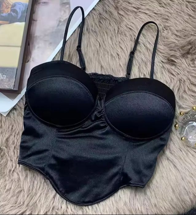 Жіночий укорочений топ