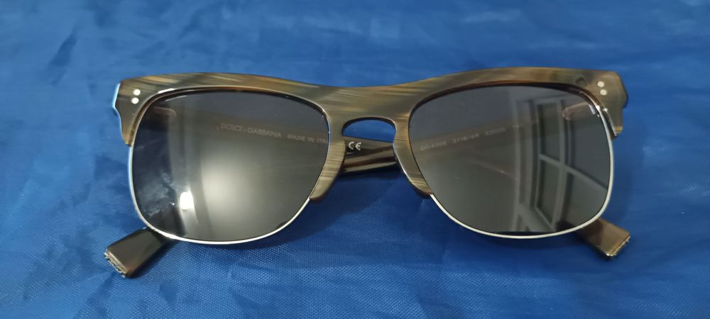 Dolce & Gabbana DG4305