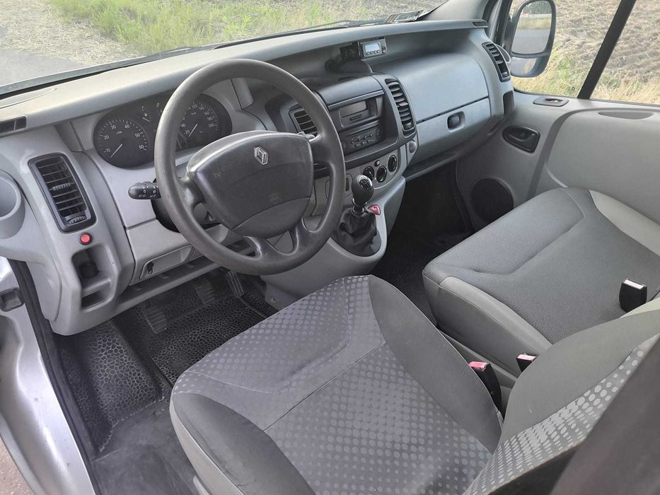 chłodnia Renault Trafic 1,9 dcCi faktura vat 23%