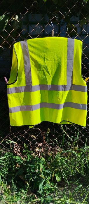 Желет, с отражателями, желтого яркого цвета