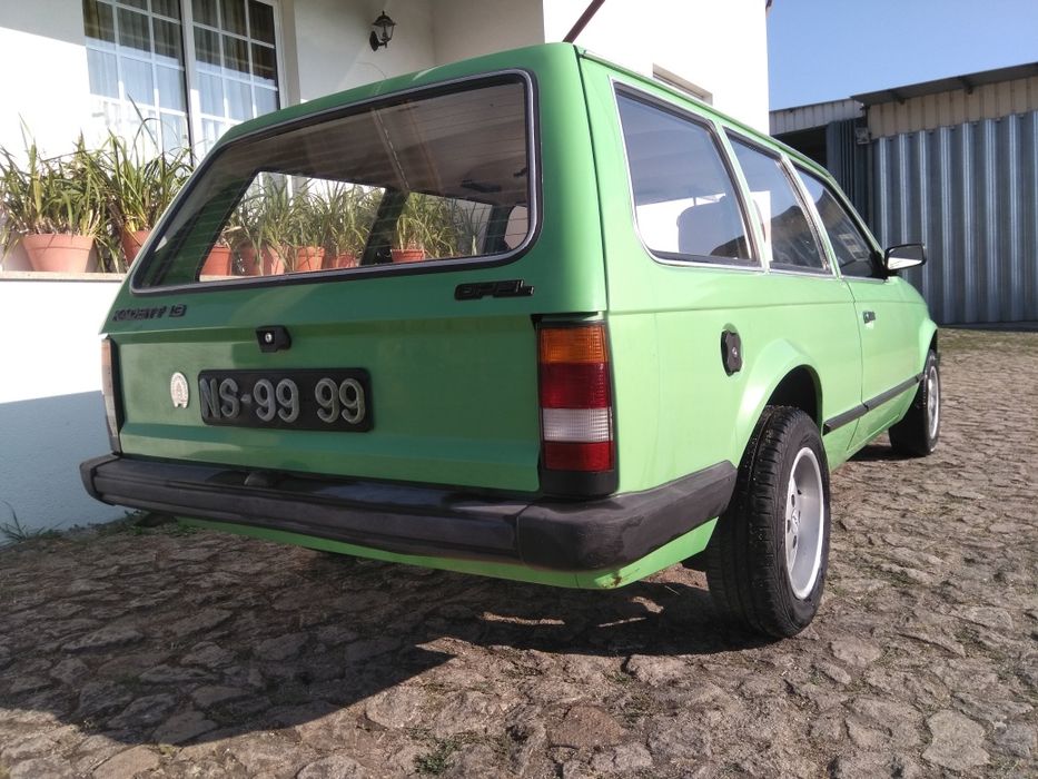 Kadett D Caravan 3p 1.3s