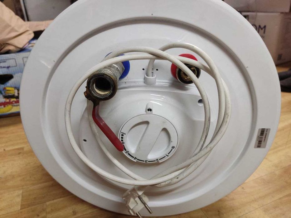 Бойлер BOSCH TR2000T 80B на 80л. Майже новий