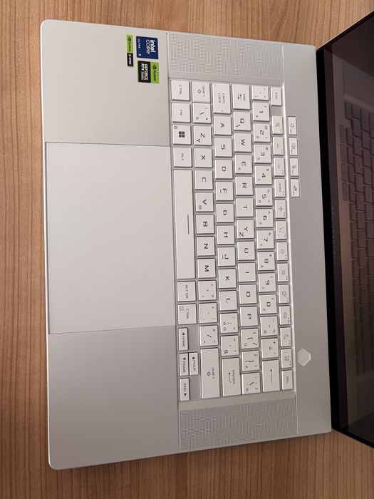 ASUS ROG Zephyrus G16 (2024) | RTX 4090 | Intel Core Ultra 9 185H | Stan idealny |