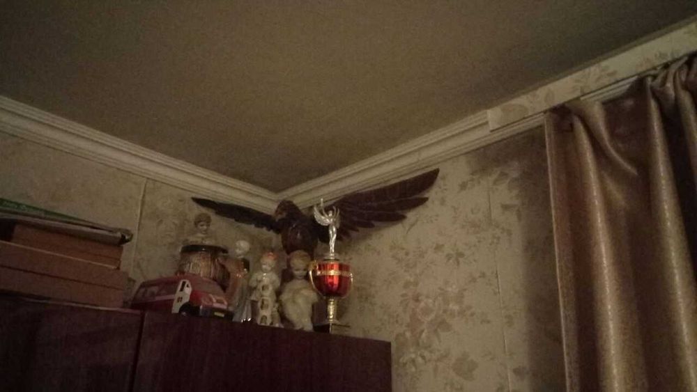 Статуетка у вигляді орла