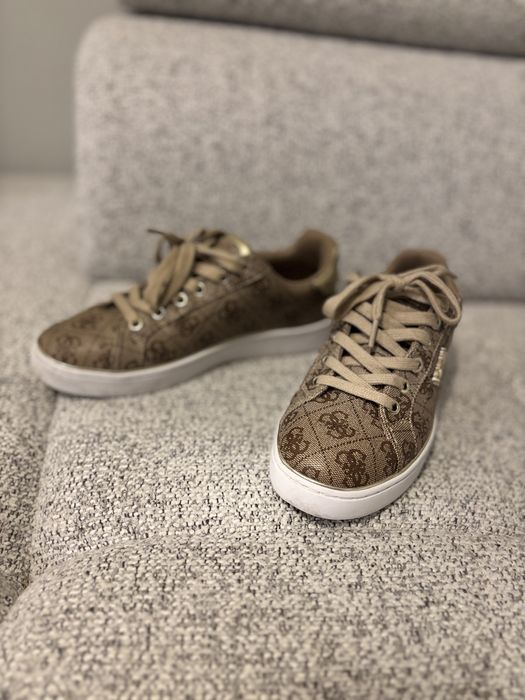 Buty guess  bezowe